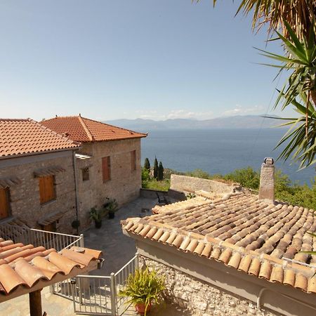 Fteri Stone House In Platanos, Akrata Apartamento Exterior foto