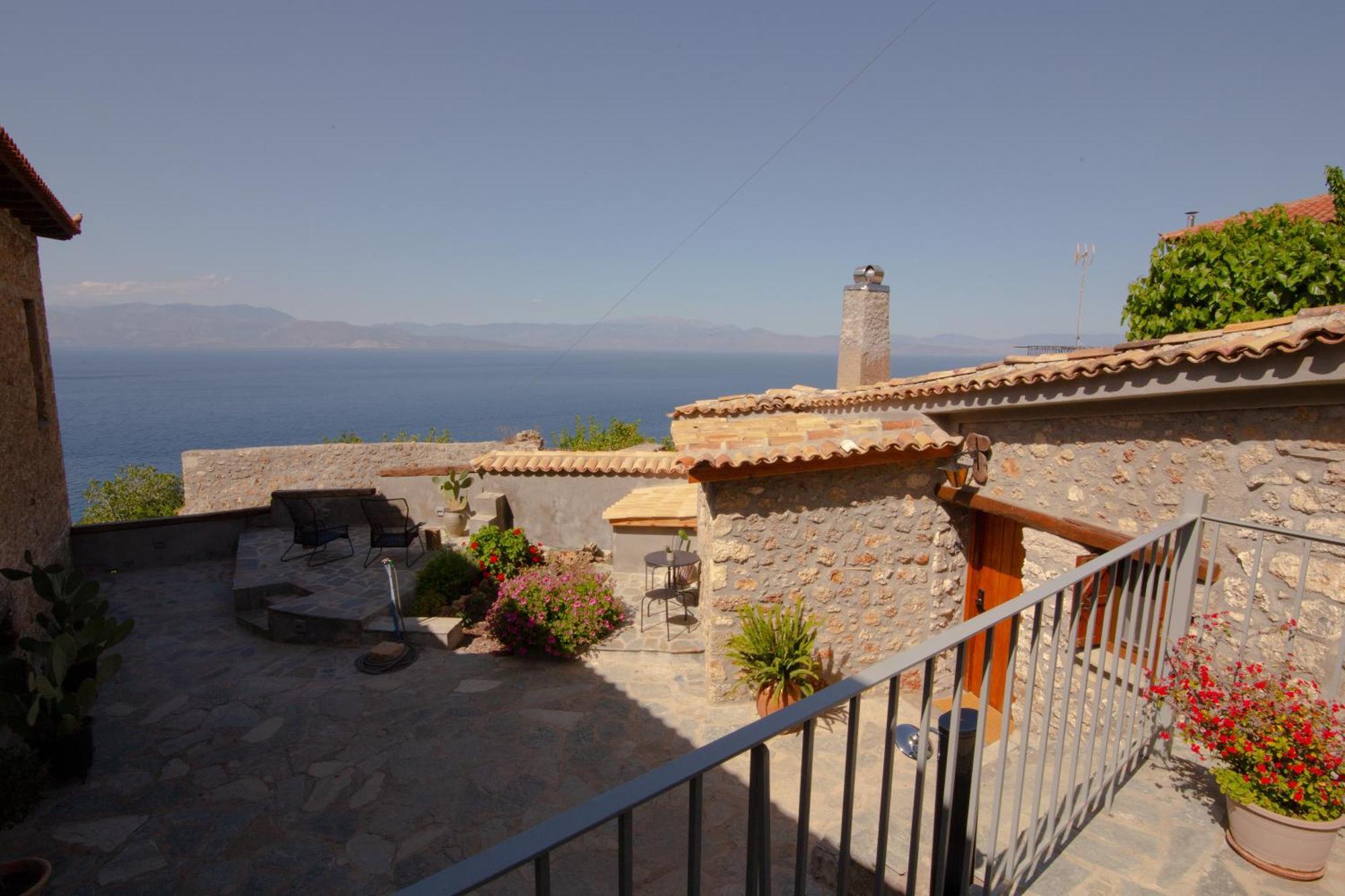 Fteri Stone House In Platanos, Akrata Apartamento Exterior foto