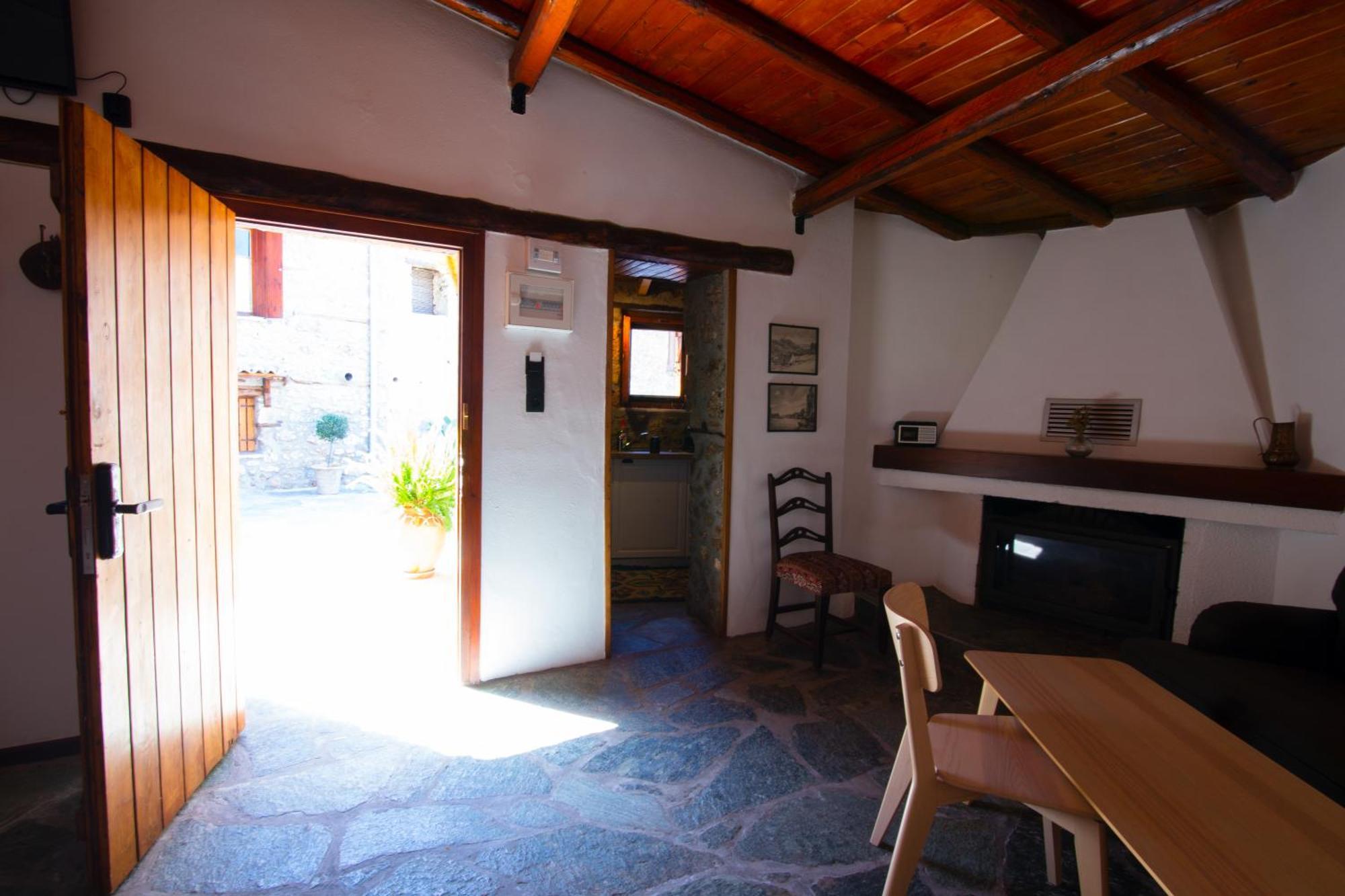 Fteri Stone House In Platanos, Akrata Apartamento Exterior foto